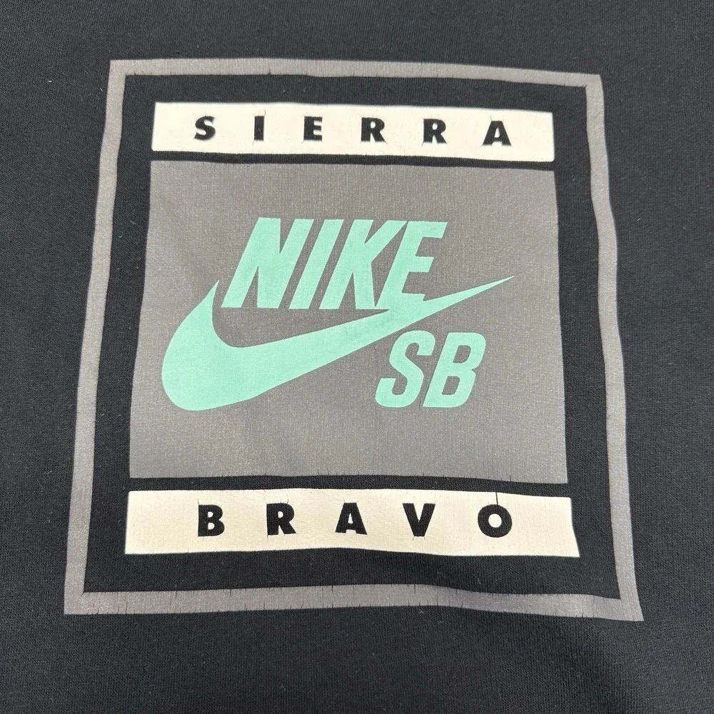 Nike SB Icon Skateboarding Vtg Sweatshirt Large Black Crewneck‎ Sierra Bravo